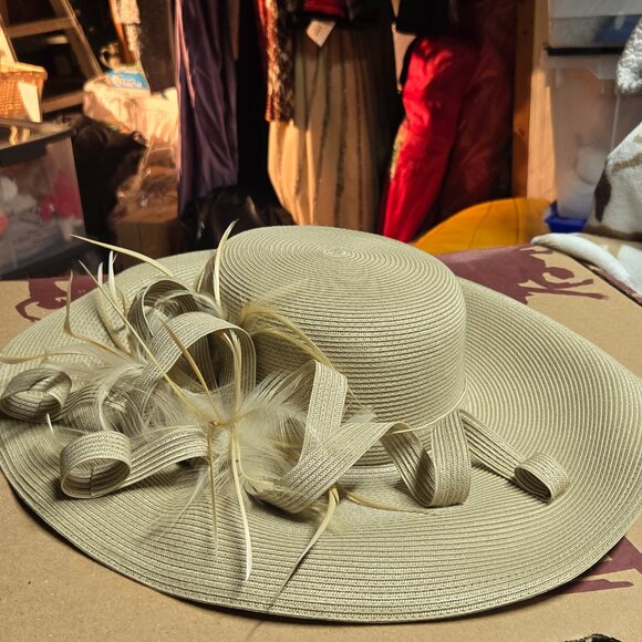 Derby Hat - Picture 3 of 4